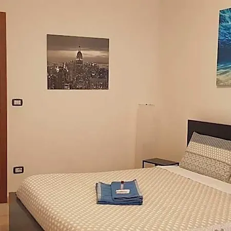فندق مبيت وإفطار Superfast أنكونا